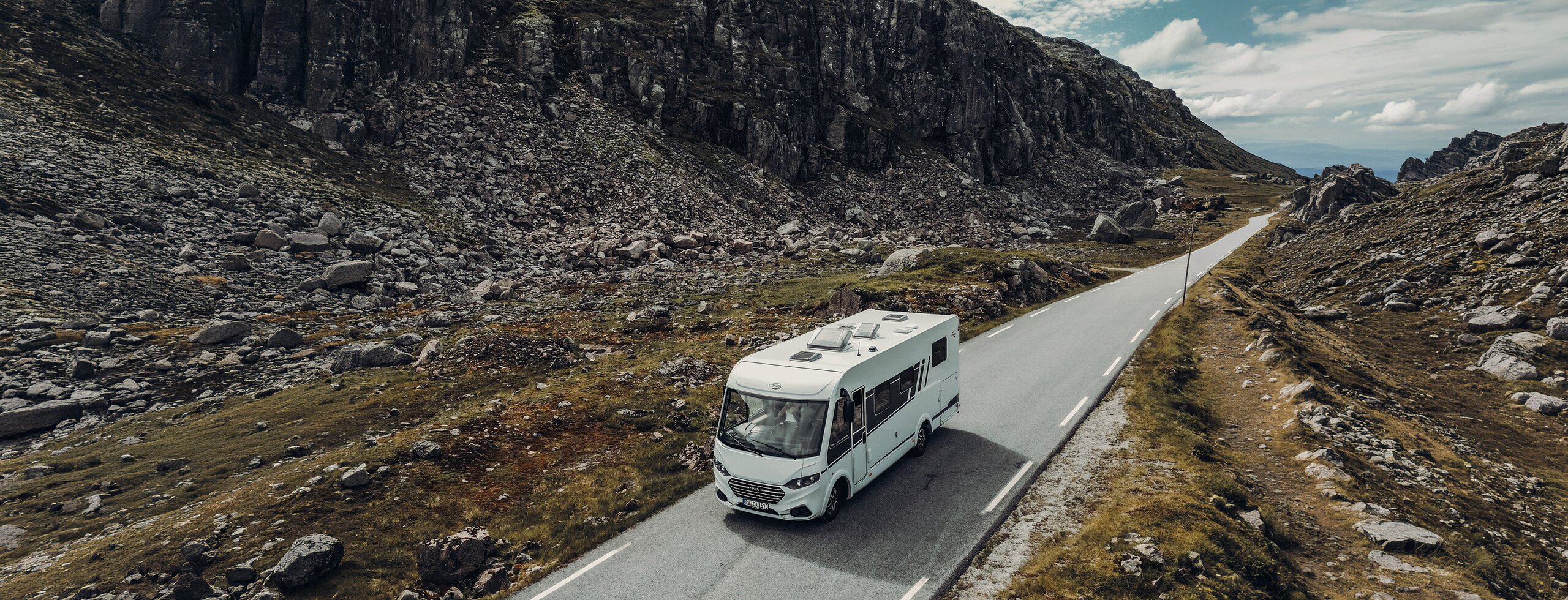 Kastenwagen, Camper Van, Schnee, Straße