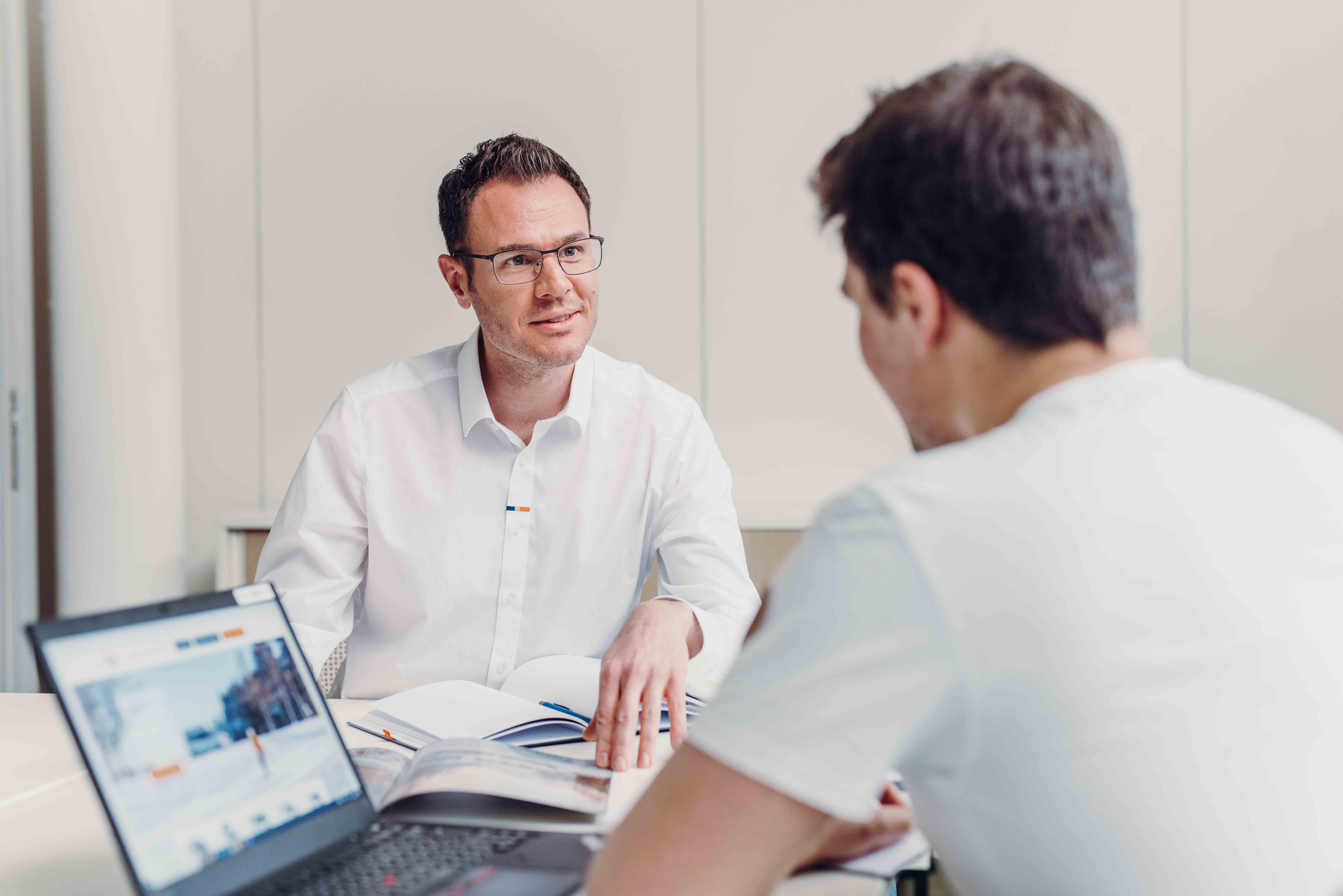 Beratung durch einen Handelspartner