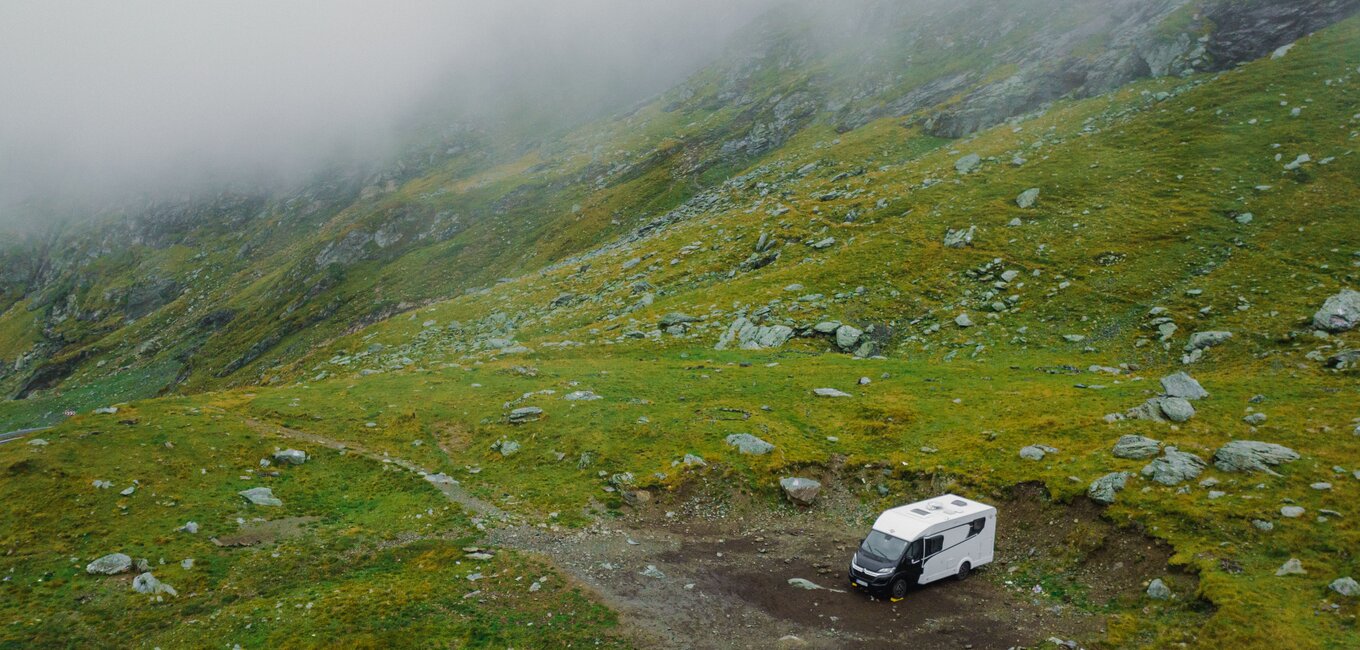 Im Carado Reisemobil die Landschaft von Rumänien genießen