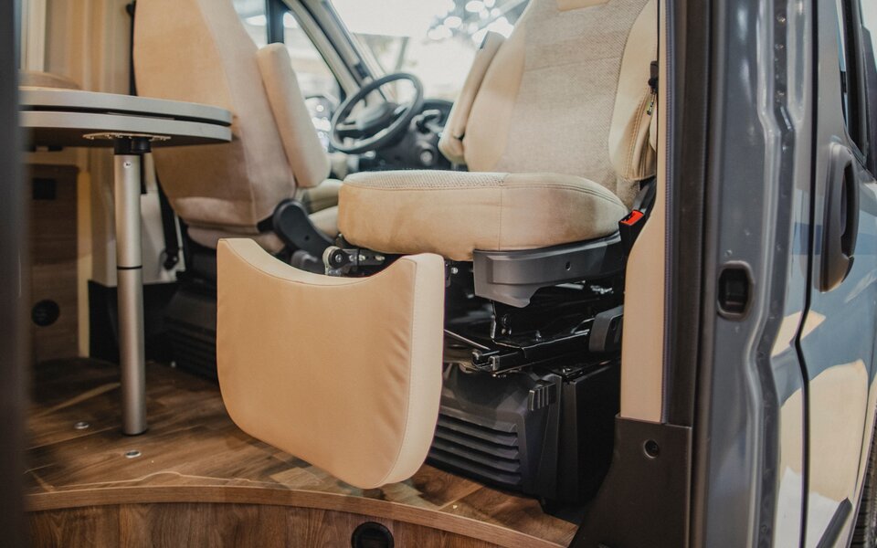 Beinauflage Fiat Captain chair beige