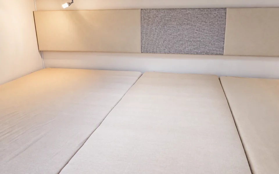 Fitted sheet 600-700 x 1200-1400