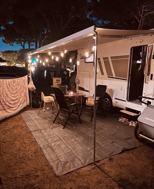 femily hashtagt mit Carado auf dem Campingplatz